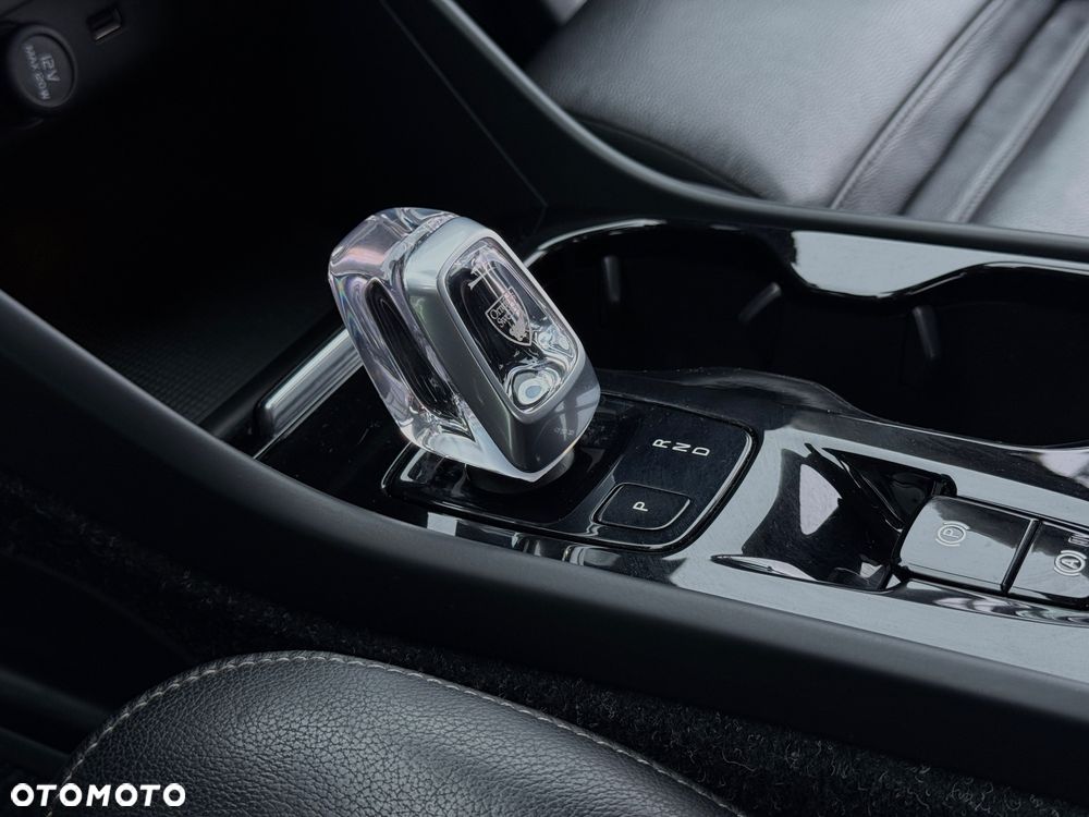 Volvo XC 40 D3 Momentum Pro - 22