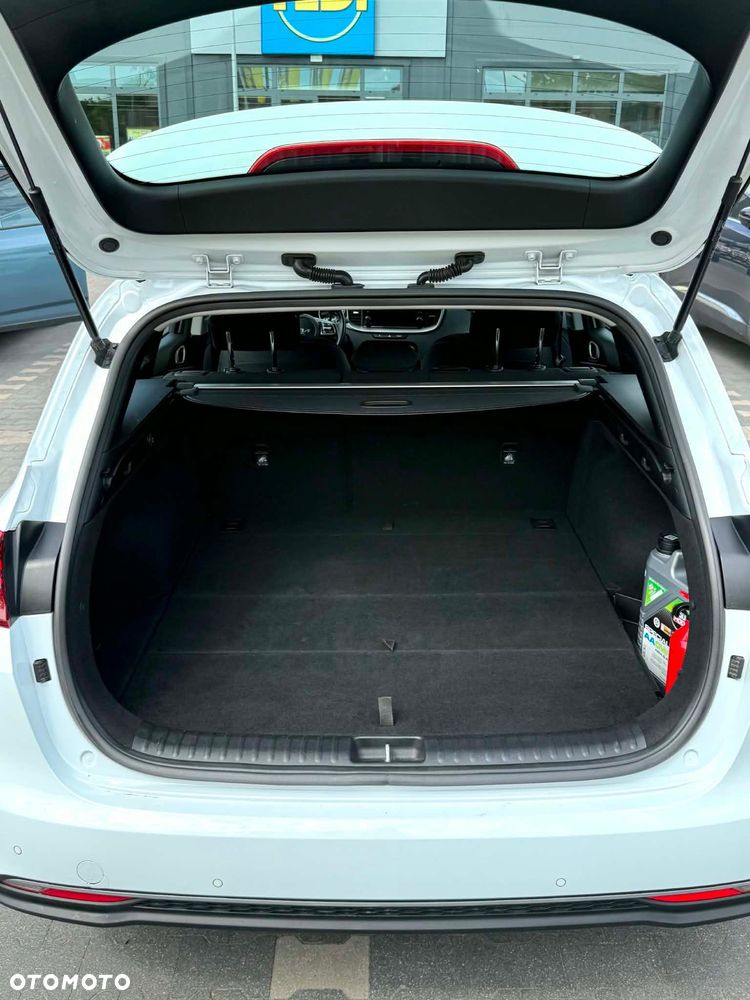 Kia Ceed - 8