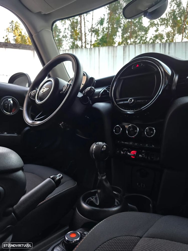 MINI 3 Portas Cooper D - 45