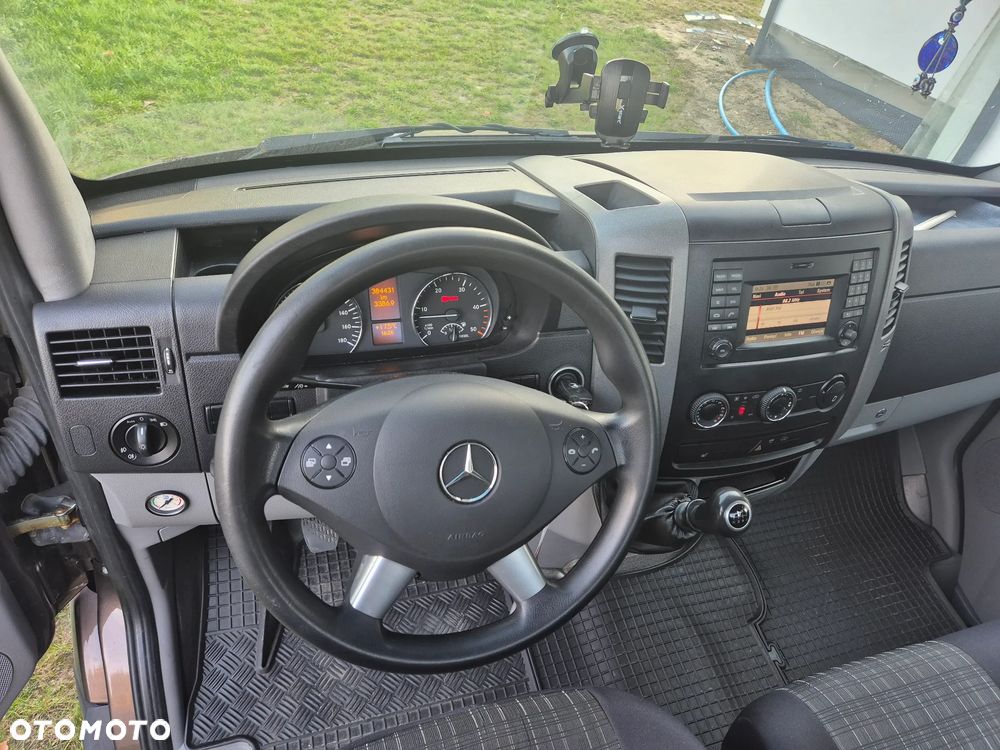 Mercedes-Benz Sprinter - 20