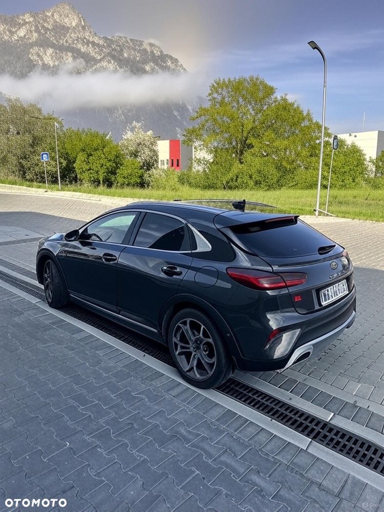 Kia XCeed 1.6 T-GDI L Business Line DCT - 3