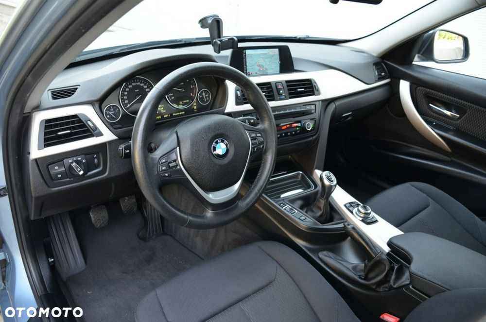 BMW Seria 3 - 21