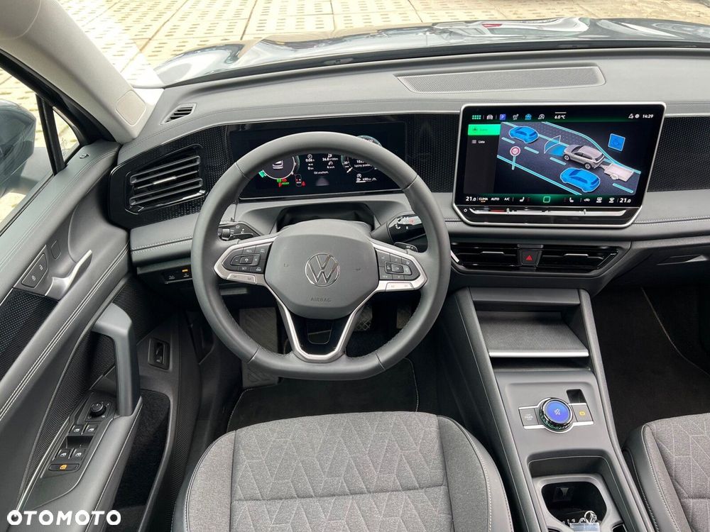 Volkswagen Tiguan - 10