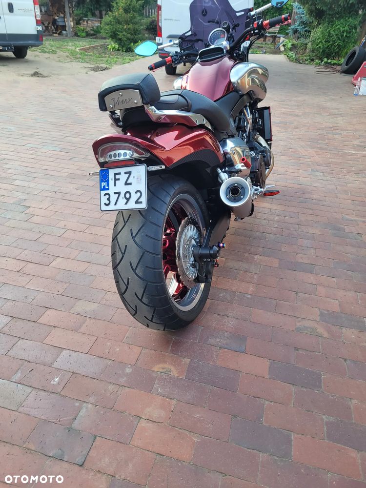 Yamaha V-MAX - 4