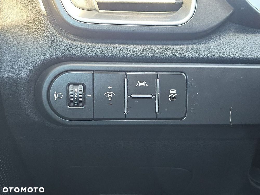 Kia Ceed - 22