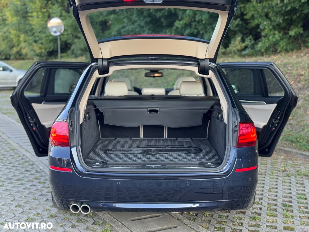 BMW Seria 5 525d Aut. - 33