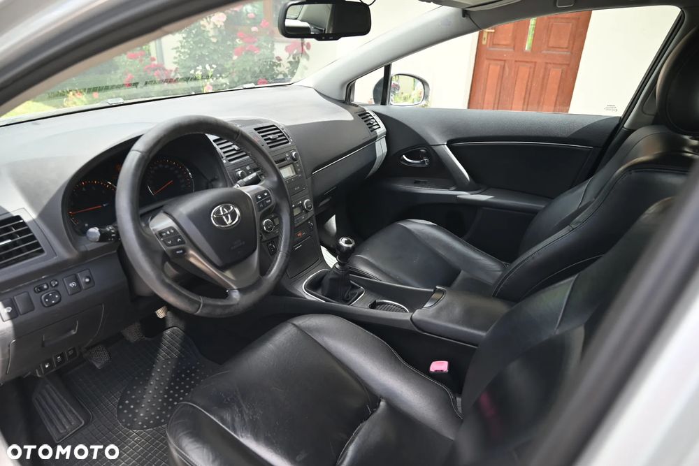 Toyota Avensis 2.0 Prestige - 13
