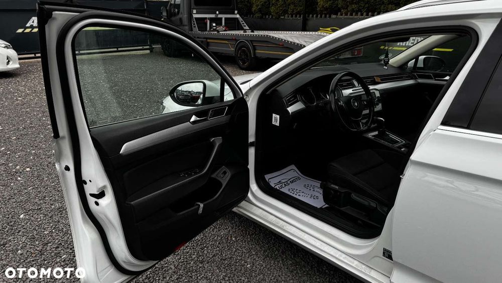 Volkswagen Passat - 14