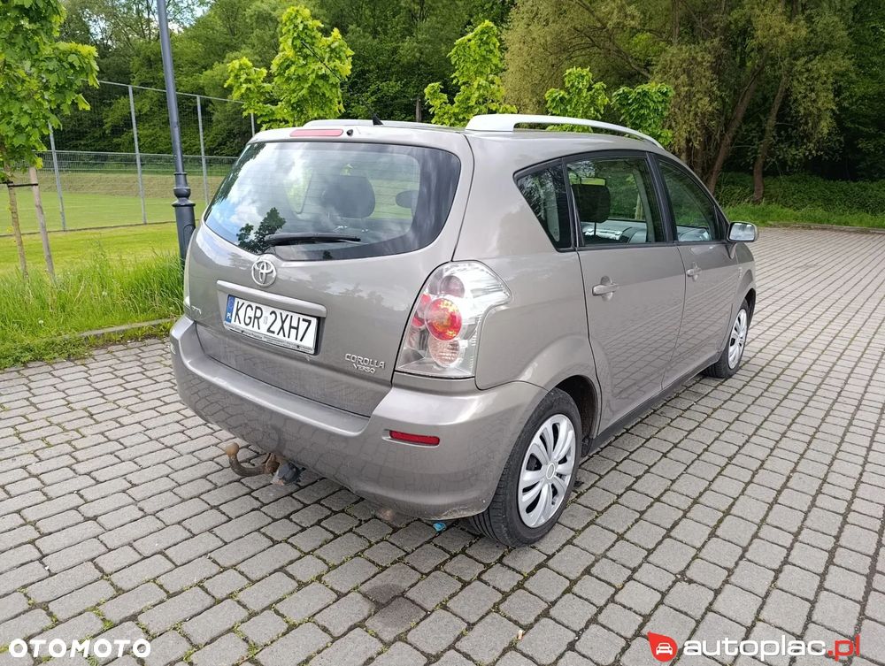 Toyota Corolla Verso 2.0 D-4D Prestige - 8