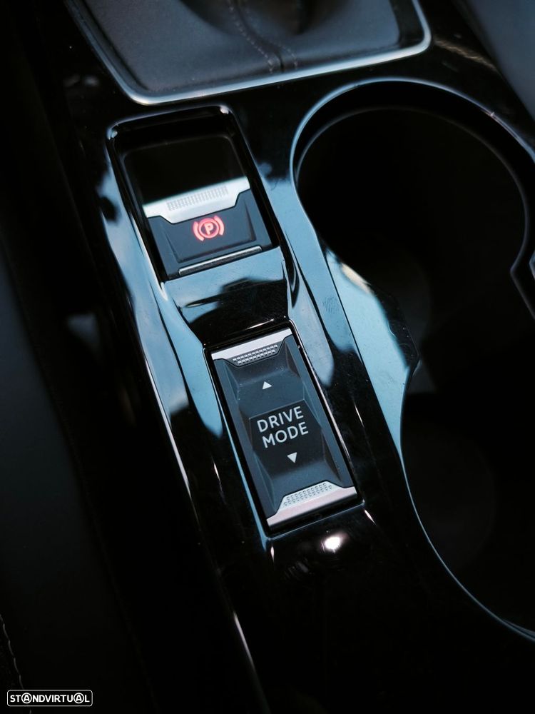 Peugeot 2008 1.2 PureTech Active Pack - 22