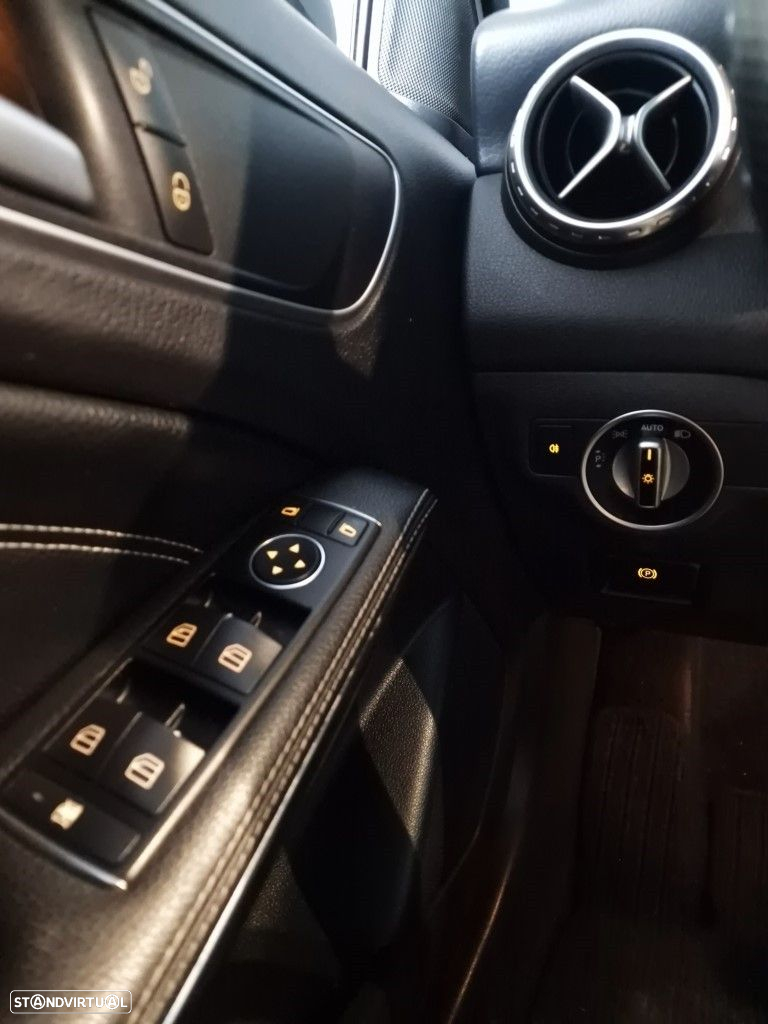 Mercedes-Benz GLA 200 CDi Urban Aut. - 30