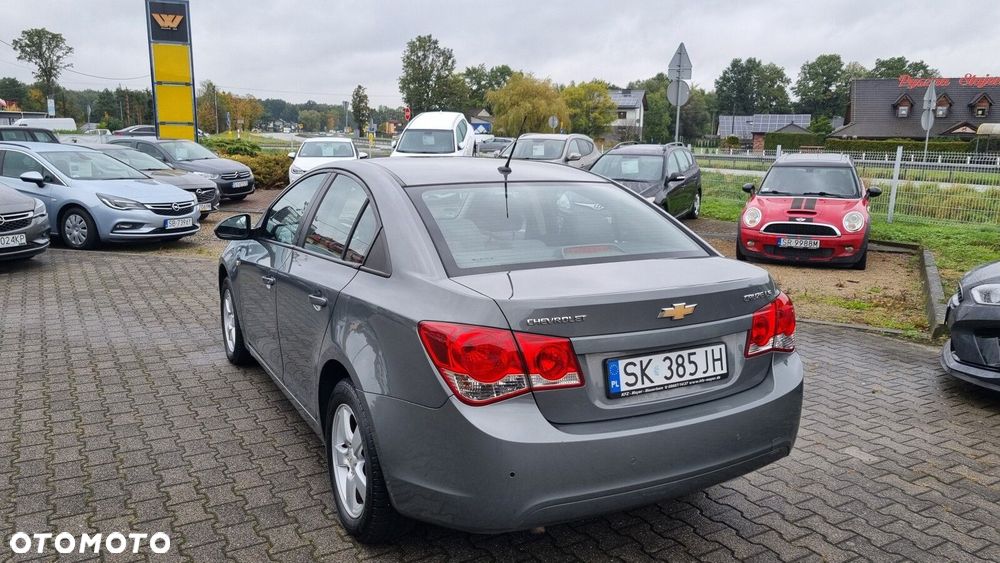Chevrolet Cruze - 9