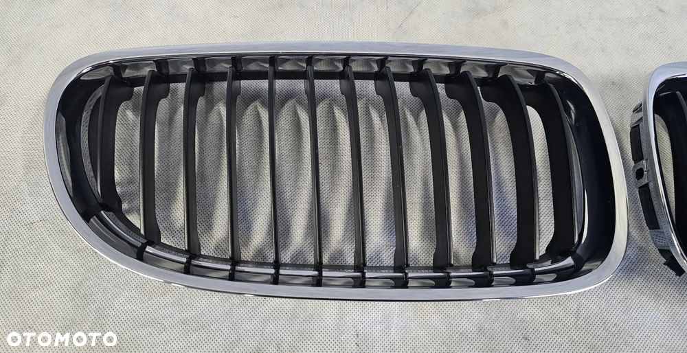 GRILL ATRAPA NERKI BMW E90 E91 LCI 51137201968 51137201967 - 2