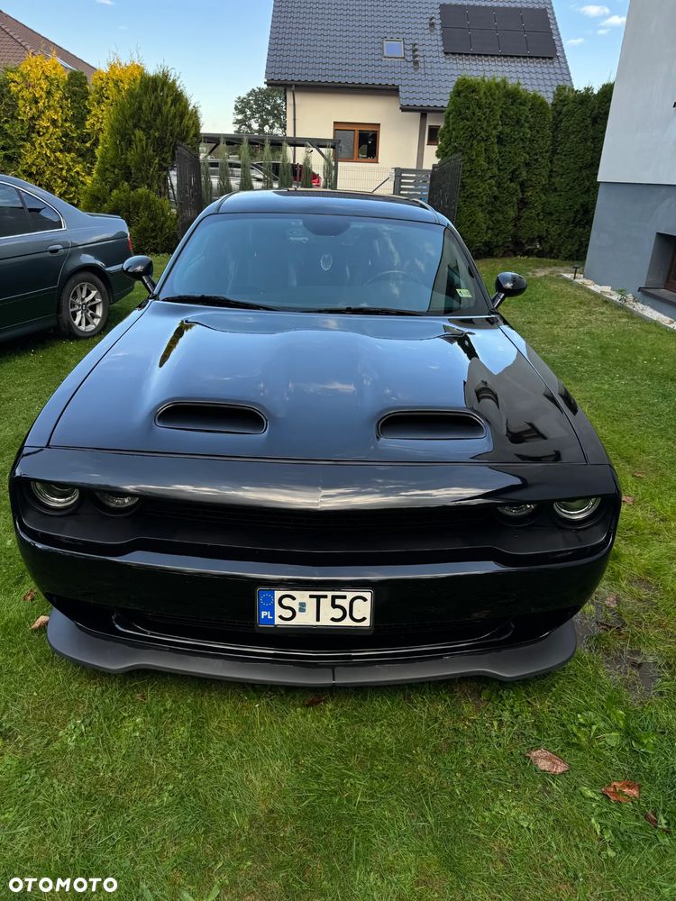 Dodge Challenger - 33