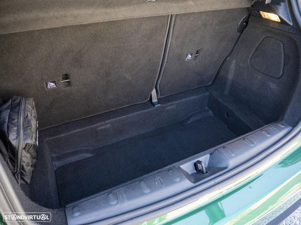 MINI 3 Portas Cooper SE Essential - 14
