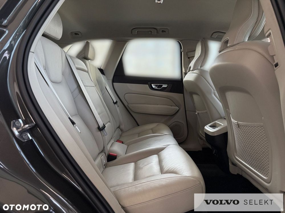 Volvo XC 60 - 28
