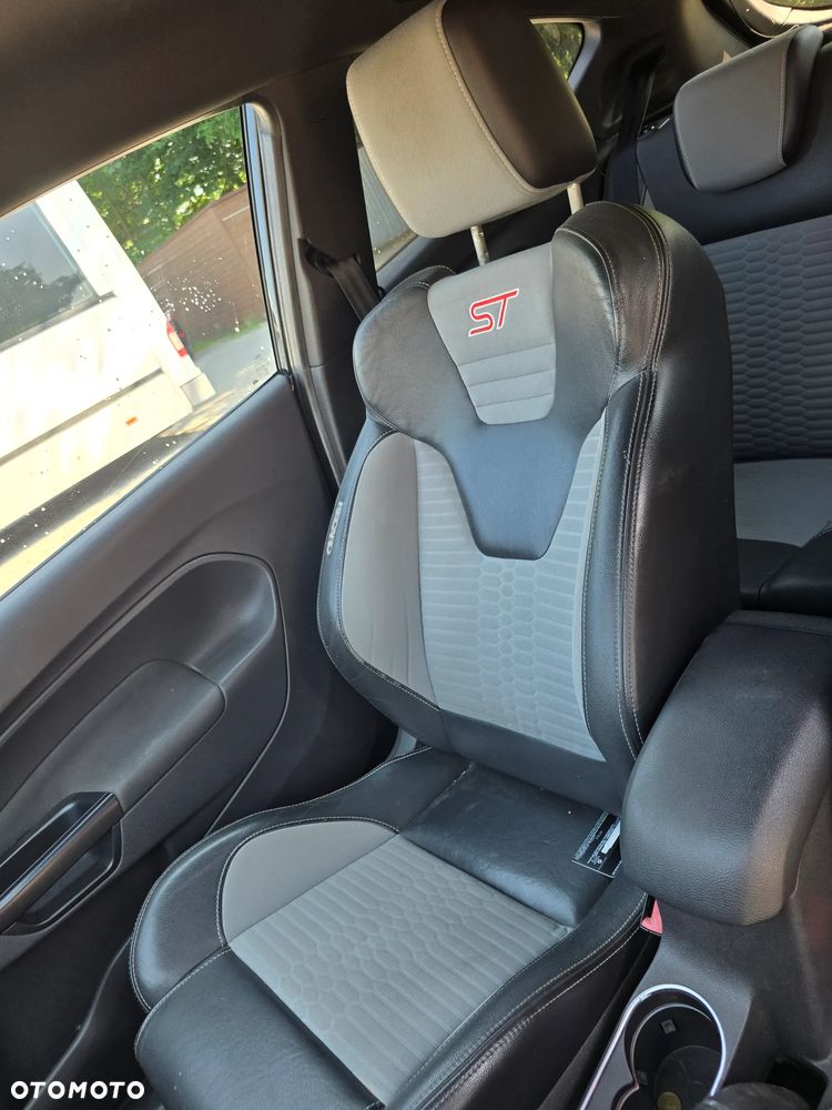 Ford Fiesta ST2 - 9