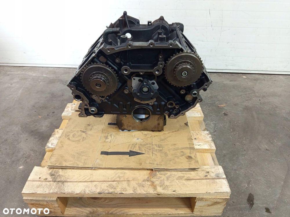 BLOK SILNIKA AUDI A6 C6 4F 3.0 TDI 059103021AR BKN - 10