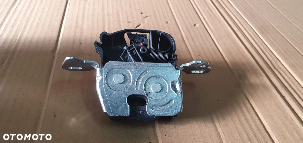 Zamek kanapy prawy tył tylny Mercedes E-Klasa W213 - 4