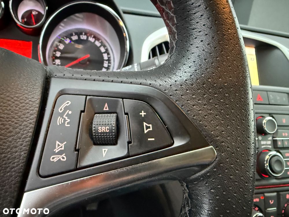 Opel Astra 1.6 Turbo Cosmo - 18