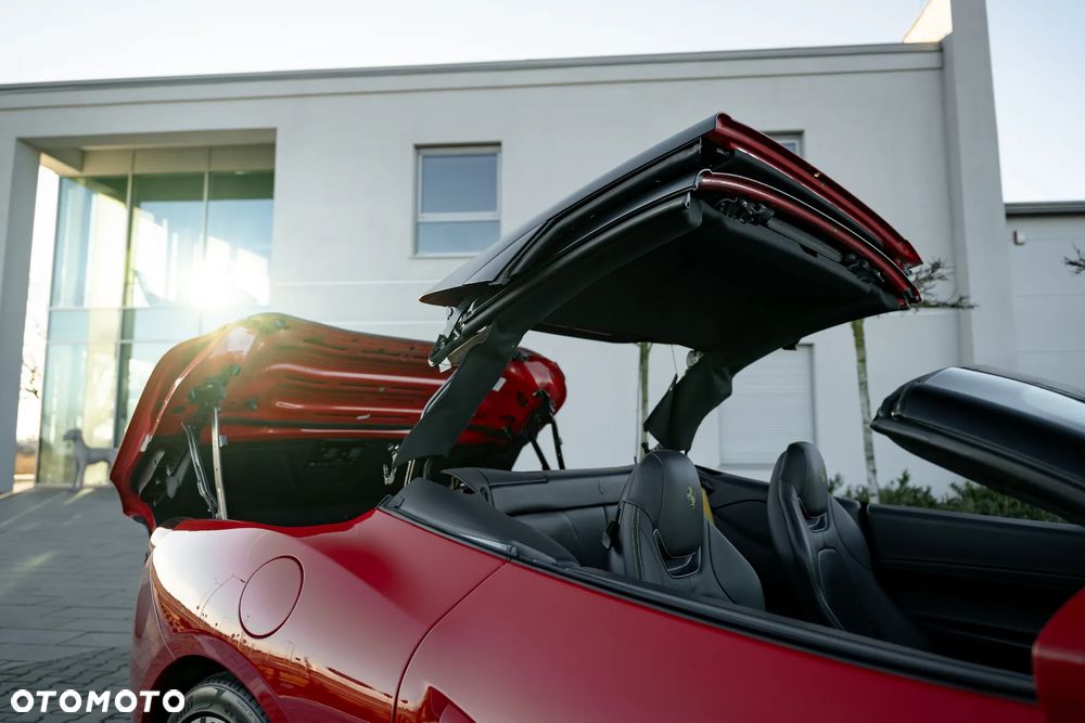 Ferrari Portofino - 24