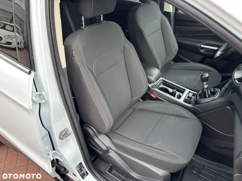 Ford Kuga 1.5 EcoBoost 2x4 Cool & Connect - 15