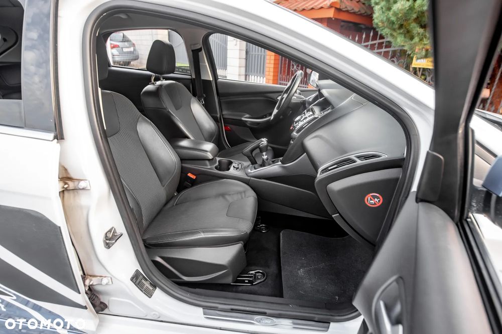 Ford Focus 1.6 EcoBoost Start-Stopp-System Titanium - 19