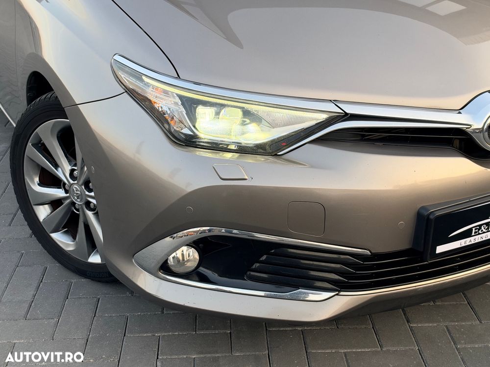 Toyota Auris 1.6 D-4D Executive - 10