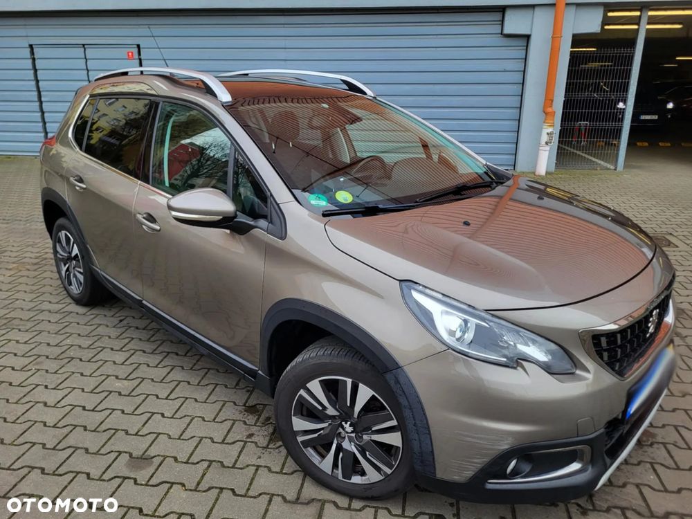 Peugeot 2008 BlueHDi 100 STOP & START Allure - 4
