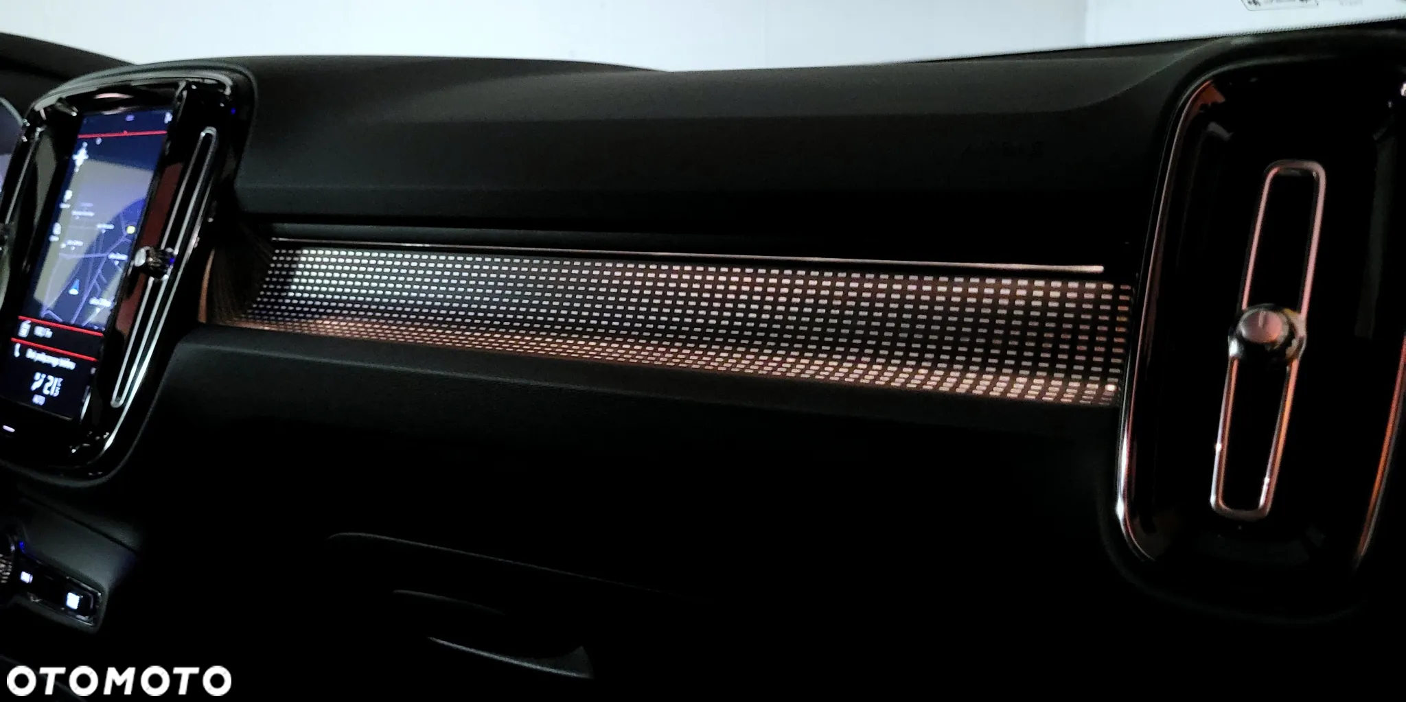 Volvo XC 40 T3 Geartronic RDesign - 26
