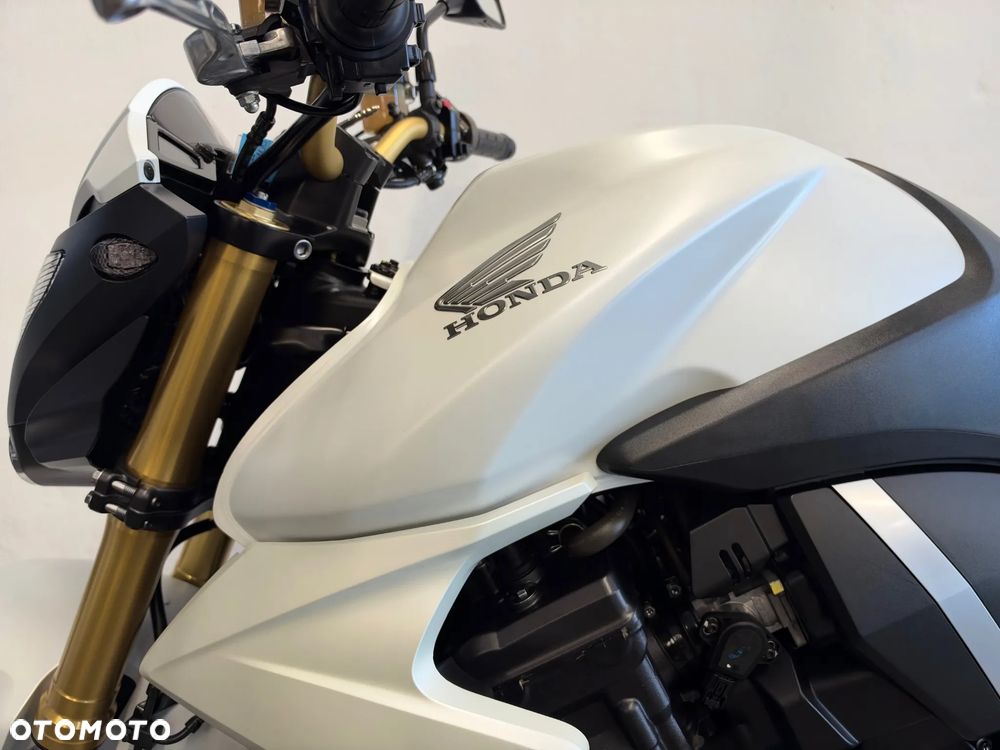 Honda CB - 22