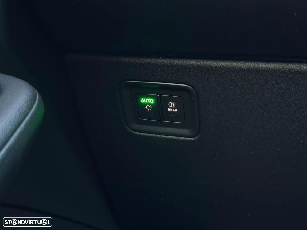 Porsche Macan Electric 4 - 37