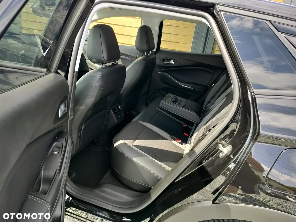 Opel Grandland X Plug-in-Hybrid 1.6 DI Start/Stop Ultimate - 24