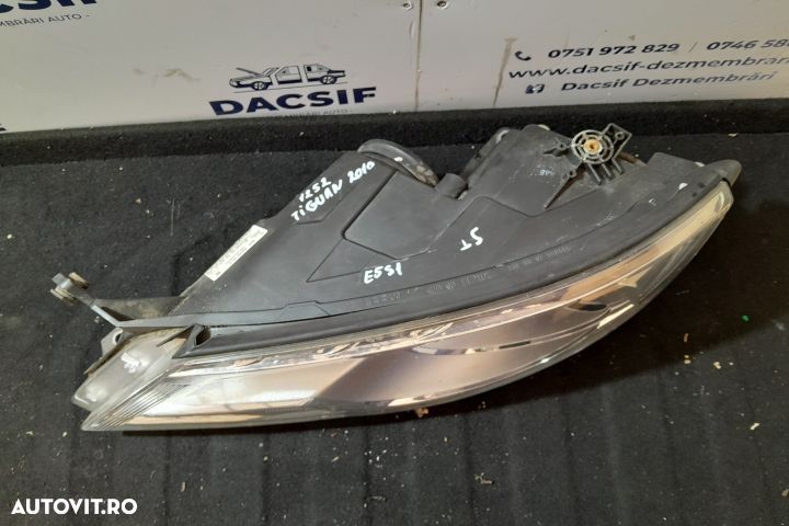 Far stanga 5N2941031G / 1ED247038-03 5N2941031G / 1ED247038-03 Volksw - 2