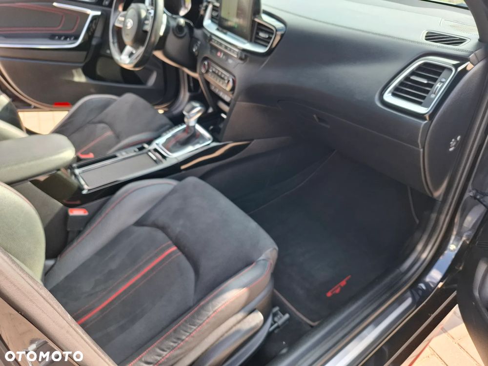 Kia ProCeed 1.6 T-GDI GT DCT - 8