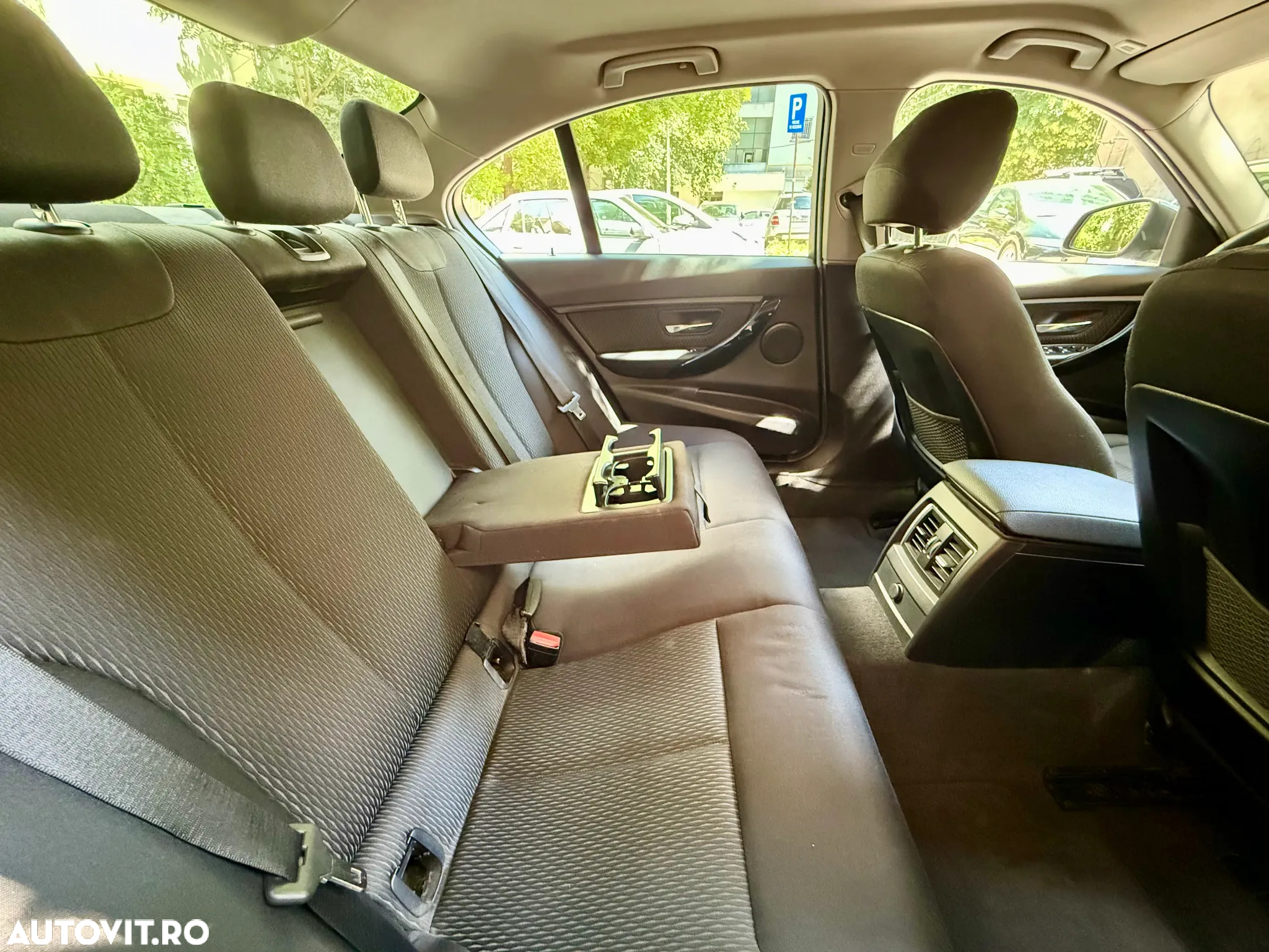 BMW Seria 3 320d Aut. Advantage - 16