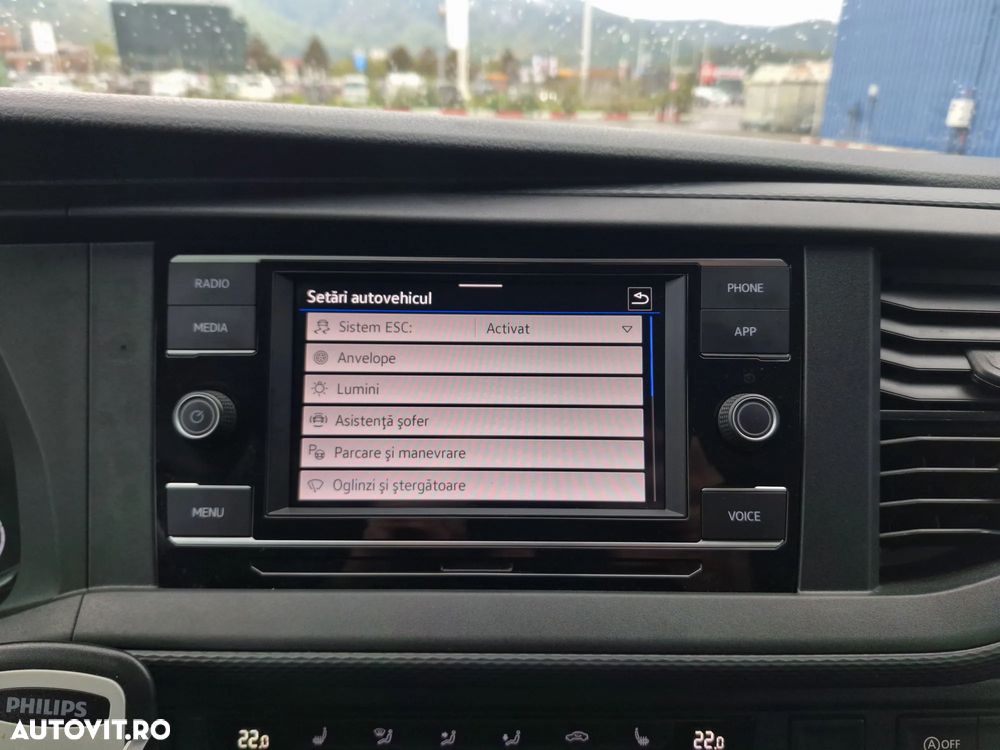 Volkswagen Caravelle - 25