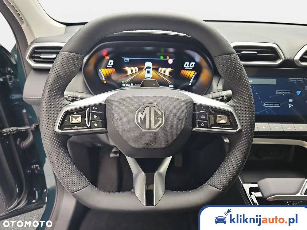 MG ZS Hybrid+ - 8