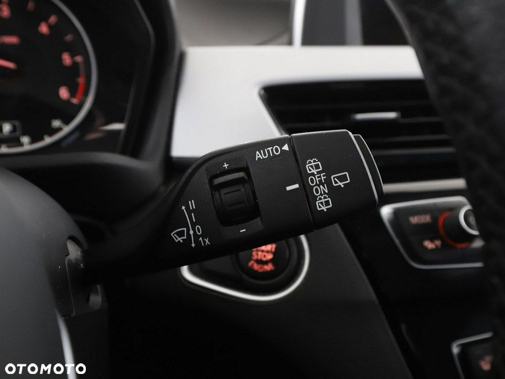 BMW X1 sDrive18d Advantage - 32