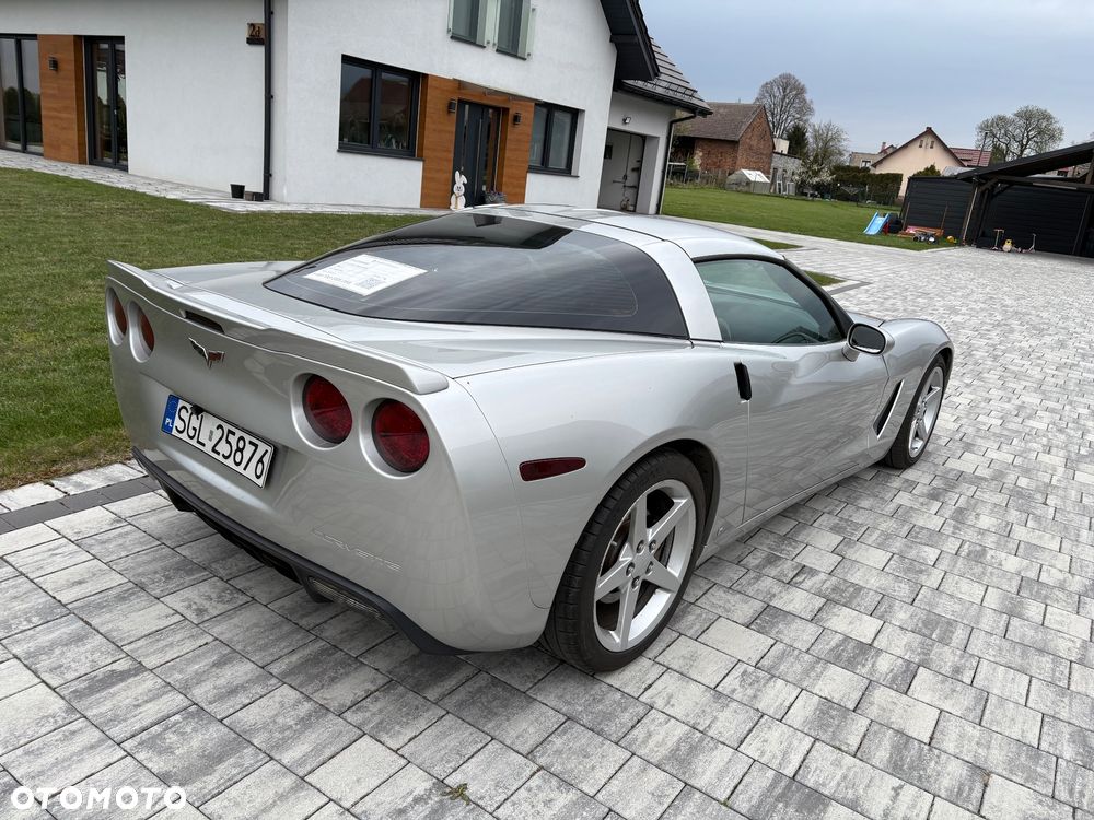 Chevrolet Corvette - 29