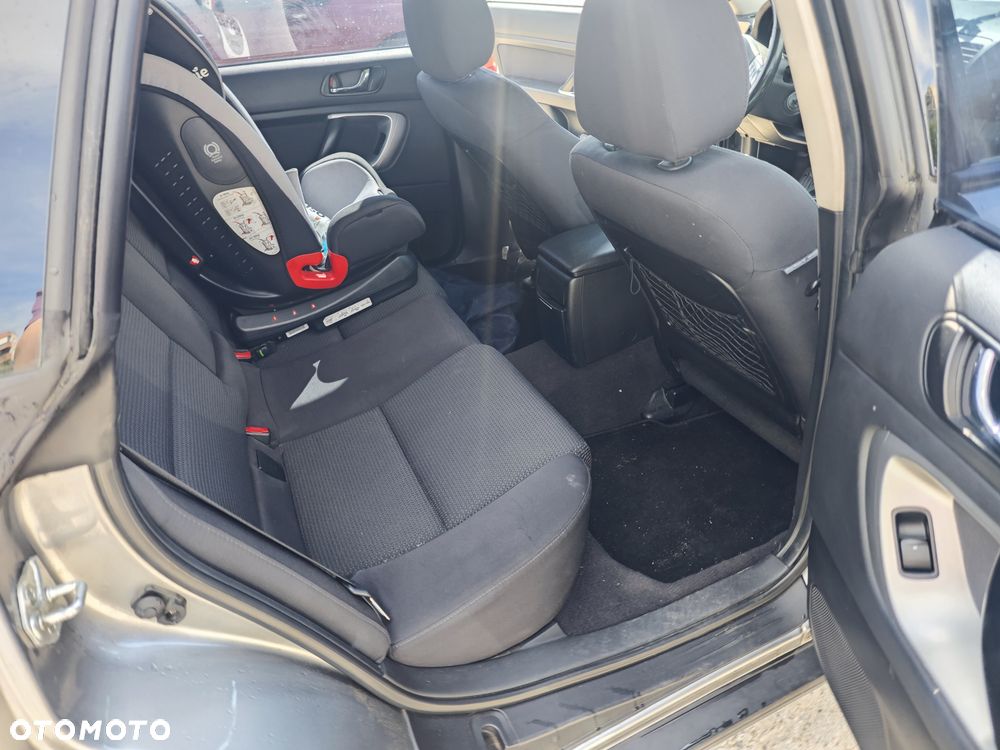 Subaru Outback - 6