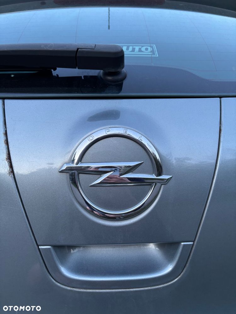 Opel Astra 1.7 CDTI - 11