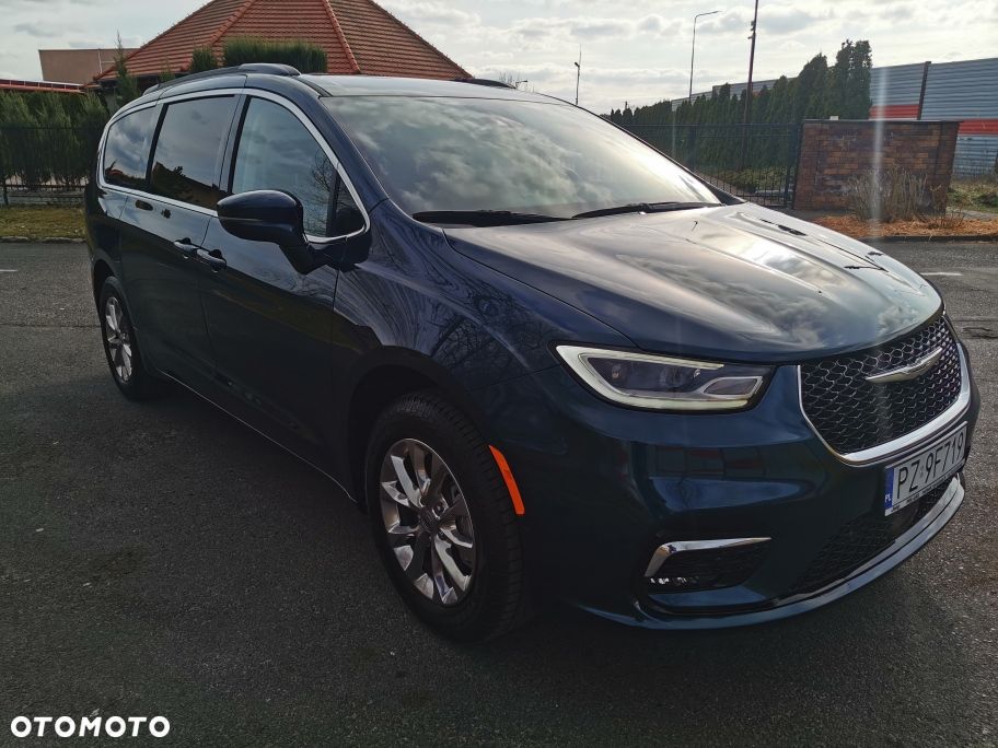 Chrysler Pacifica - 6