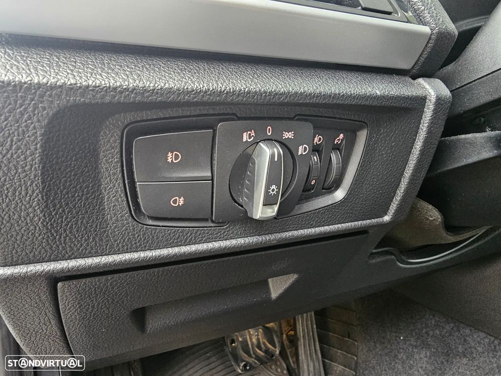 BMW 118 dA - 21