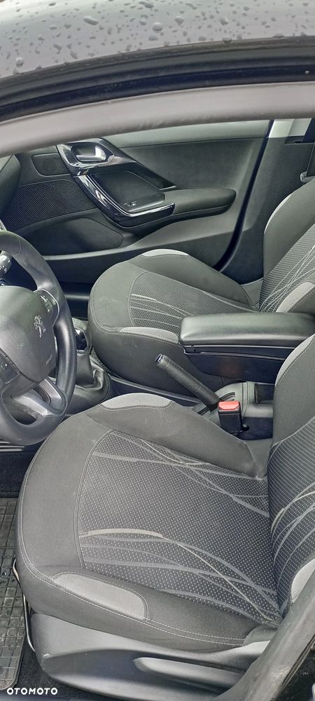 Peugeot 208 1.2 PureTech Active - 9