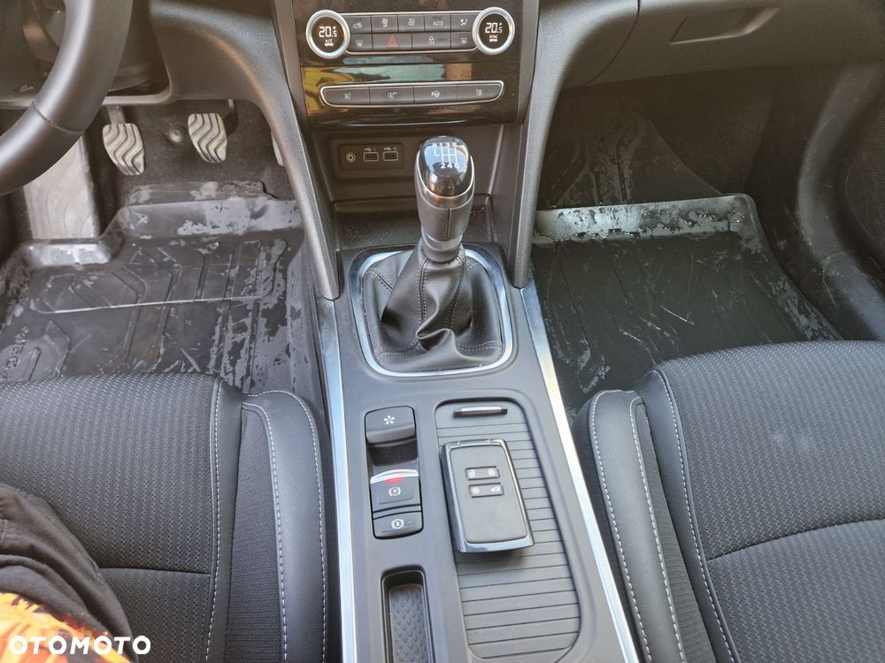Renault Megane 1.3 TCe Evolution - 15