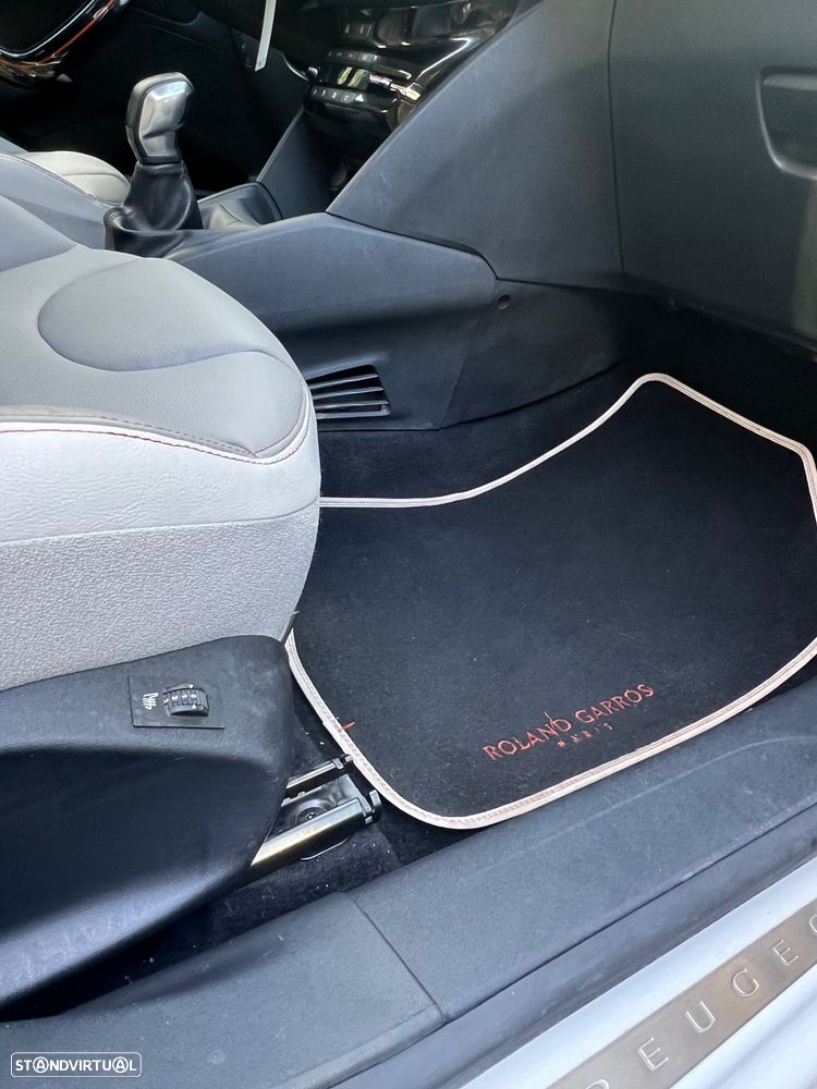 Peugeot 208 PureTech 82 Winter Edition - 22