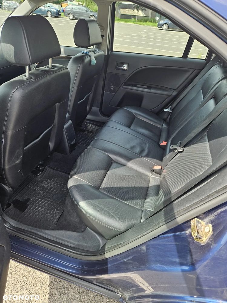 Ford Mondeo 2.5 V6 Ghia - 15