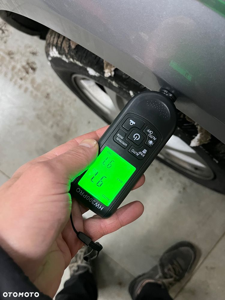 Ford Mondeo 2.5 V6 Ghia - 14