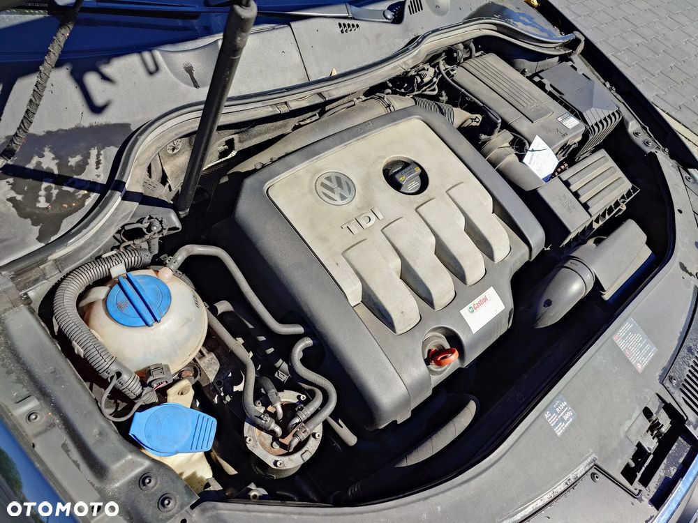 Volkswagen Passat 2.0 TDI DPF Comfortline - 14